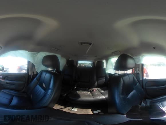 ✅ 2011 Chevrolet Suburban LT • VIN: 1GNSCJE05BR215667 • Lot: 42542649. Wystawiony na IAAI z przebiegiem 136 902 mil. Bezpłatny archiwum sprzedaży aukcyjnych z USA i szczegółowy raport historii pojazdu na DreamBid. Zdjęcie 19.