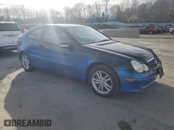 ✅ 2002 Mercedes-Benz C 230/260/280/320 • VIN: WDBRN47J52A274398 • Лот: 92829175. Опубликован ранее на Copart с пробегом Не указан. Бесплатный доступ к архиву аукционных продаж из США и подробный отчёт об истории автомобиля на DreamBid. Изображение 4.