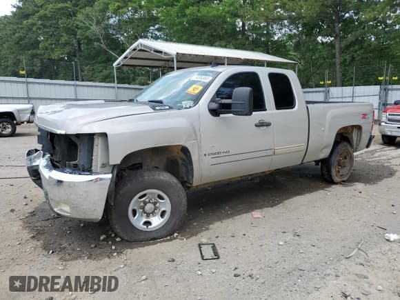 ✅ 2009 Chevrolet Silverado 2500HD LT • VIN: 1GCHK59KX9E127286 • Лот: 59384965. Опубликован ранее на Copart с пробегом 303 202 миль. Бесплатный доступ к архиву аукционных продаж из США и подробный отчёт об истории автомобиля на DreamBid. Изображение 1.