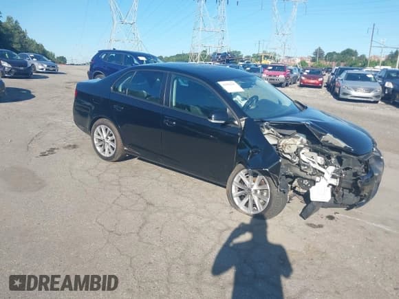 ✅ 2010 Volkswagen Jetta SE • VIN: 3VWRZ7AJ1AM121516 • Lot: 42982247. Listed on IAAI with 89,292 mi. Free auction sales archive from the USA and detailed vehicle history report at DreamBid. Image 1.