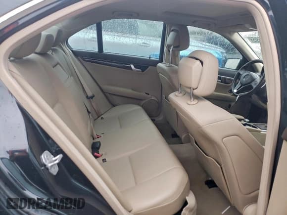 ✅ 2013 Mercedes-Benz C 250 Sport • VIN: WDDGF4HB9DA783089 • Lot: 95131695. Listed on Copart with 66,360 mi. Free auction sales archive from the USA and detailed vehicle history report at DreamBid. Image 10.