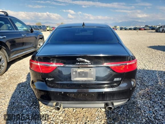 ✅ 2016 Jaguar XF 35t Premium • VIN: SAJBJ4BV8GCY18091 • Lot: 85501725. Wystawiony na Copart z przebiegiem 140 417 mil. Bezpłatny archiwum sprzedaży aukcyjnych z USA i szczegółowy raport historii pojazdu na DreamBid. Zdjęcie 6.