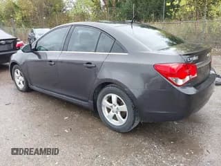 ✅ 2014 Chevrolet Cruze 2LT • VIN: 1G1PE5SB0E7155733 • Lot: 43563910. Wystawiony na IAAI z przebiegiem 145 246 mil. Bezpłatny archiwum sprzedaży aukcyjnych z USA i szczegółowy raport historii pojazdu na DreamBid. Zdjęcie 3.