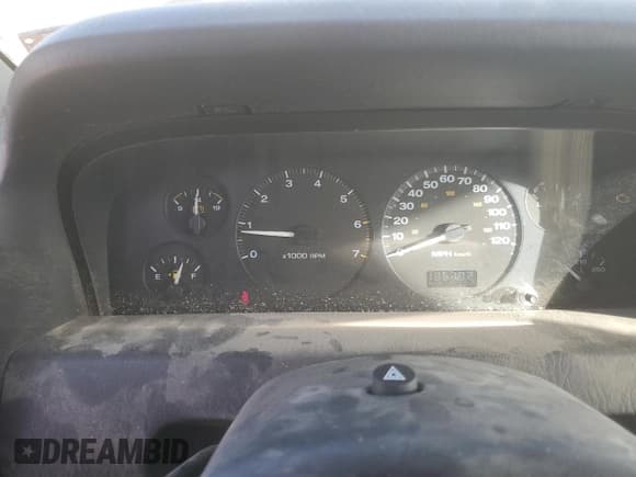 ✅ 2004 Jeep Grand Cherokee Laredo • VIN: 1J4GW48N34C240386 • Lot: 91720365. Wystawiony na Copart z przebiegiem 195 102 mil. Bezpłatny archiwum sprzedaży aukcyjnych z USA i szczegółowy raport historii pojazdu na DreamBid. Zdjęcie 9.