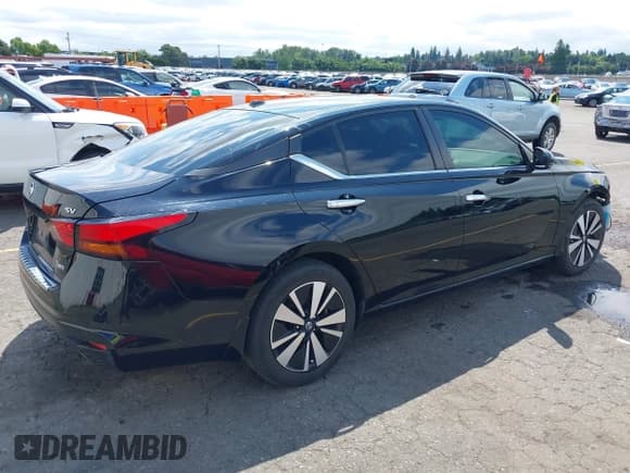✅ 2021 Nissan Altima SV • VIN: 1N4BL4DWXMN344004 • Lot: 42379763. Listed on IAAI with 73,393 mi. Free auction sales archive from the USA and detailed vehicle history report at DreamBid. Image 4.