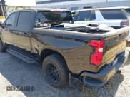 ✅ 2021 Chevrolet Silverado 1500 RST • VIN: 1GCUYEET8MZ311526 • Lot: 42367715. Wystawiony na IAAI z przebiegiem 65 638 mil. Bezpłatny archiwum sprzedaży aukcyjnych z USA i szczegółowy raport historii pojazdu na DreamBid. Zdjęcie 3.