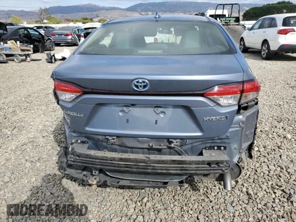 ✅ 2021 Toyota Corolla Hybrid LE • VIN: JTDEAMDE6MJ027851 • Lot: 82621615. Listed on Copart with 128,797 mi. Free auction sales archive from the USA and detailed vehicle history report at DreamBid. Image 6.