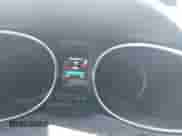 2017 Hyundai Santa Fe SE z VIN KM8SNDHF3HU224776, wystawiony jako IAAI lot #43111085 z przebiegiem Nie podano mil oraz . Historia ofert i sprzedaży dostępna na DreamBid. Obrazek 7.