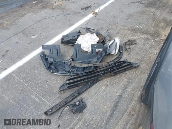 ✅ 2017 Nissan Rogue SL • VIN: JN8AT2MT1HW403414 • Lot: 42752423. Listed on IAAI with 113,683 mi. Free auction sales archive from the USA and detailed vehicle history report at DreamBid. Image 12.