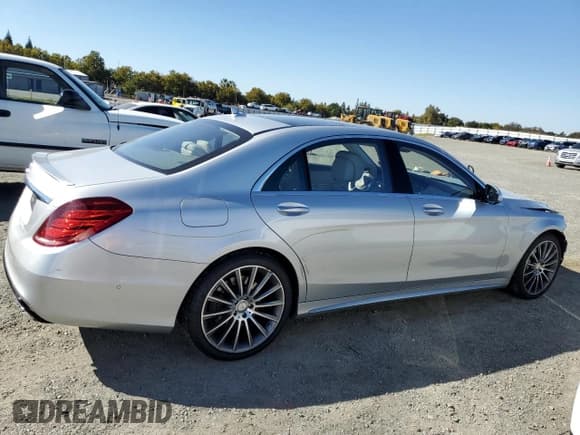 ✅ 2017 Mercedes-Benz S 550 • VIN: WDDUG8CB0HA309455 • Лот: 85298305. Опубликован ранее на Copart с пробегом 105 660 миль. Бесплатный доступ к архиву аукционных продаж из США и подробный отчёт об истории автомобиля на DreamBid. Изображение 3.