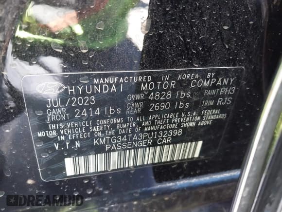 ✅ 2023 Genesis G70 2.0T • VIN: KMTG34TA3PU132398 • Lot: 42497066. Listed on IAAI with 34,759 mi. Free auction sales archive from the USA and detailed vehicle history report at DreamBid. Image 9.