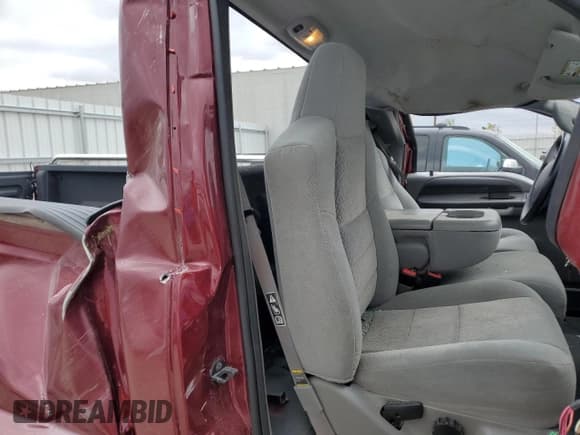 ✅ 2004 Ford F-250 XL • VIN: 1FTNF21P74EA61852 • Lot: 87275955. Wystawiony na Copart z przebiegiem 63 670 mil. Bezpłatny archiwum sprzedaży aukcyjnych z USA i szczegółowy raport historii pojazdu na DreamBid. Zdjęcie 10.