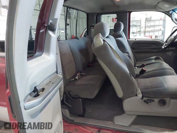 ✅ 2003 Ford F-250 XL • VIN: 1FTNX20FX3EA95563 • Lot: 42579039. Listed on IAAI with 195,815 mi. Free auction sales archive from the USA and detailed vehicle history report at DreamBid. Image 8.