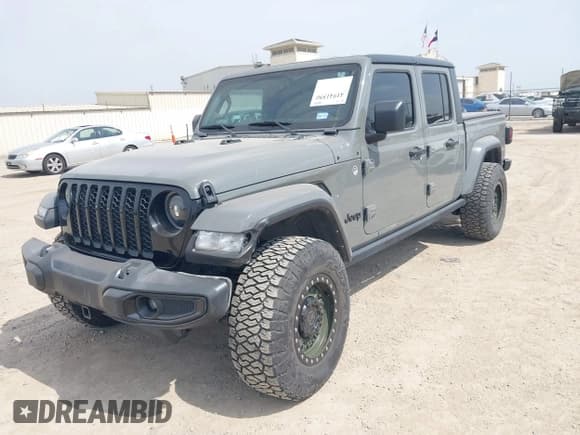 ✅ 2021 Jeep Gladiator Sport S • VIN: 1C6JJTAM1ML607525 • Lot: 41941550. Wystawiony na IAAI z przebiegiem 59 283 mil. Bezpłatny archiwum sprzedaży aukcyjnych z USA i szczegółowy raport historii pojazdu na DreamBid. Zdjęcie 2.
