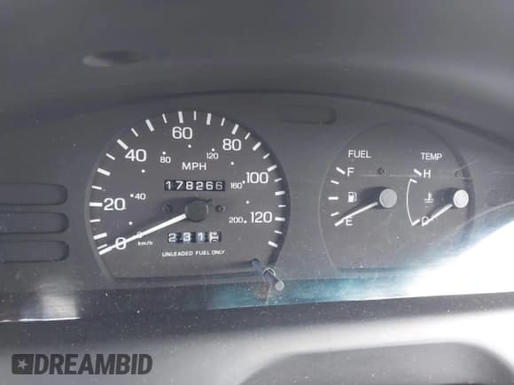 ✅ 1998 Nissan Sentra XE • VIN: 1N4AB41D1WC758983 • Lot: 43140813. Listed on IAAI with 178,266 mi. Free auction sales archive from the USA and detailed vehicle history report at DreamBid. Image 7.