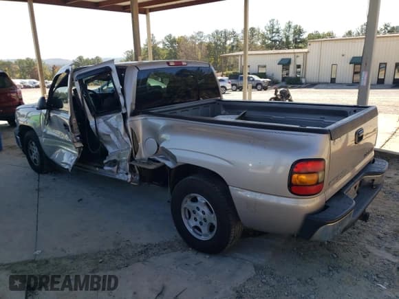 ✅ 2004 Chevrolet Silverado 1500 LS • VIN: 1GCEC19TX4Z316569 • Лот: 76896034. Опубликован ранее на Copart с пробегом 241 441 миль. Бесплатный доступ к архиву аукционных продаж из США и подробный отчёт об истории автомобиля на DreamBid. Изображение 2.
