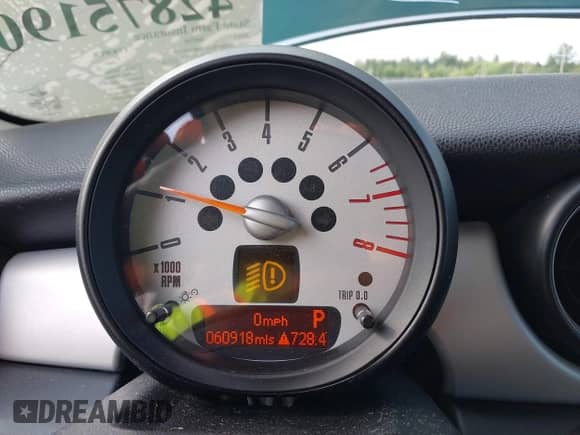 2011 MINI Hardtop with VIN WMWSU3C58BT091720, listed as a IAAI auction lot 42875190 with 60,918 mi miles and . Bid and sale history available at DreamBid. Image 7.