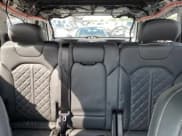 ✅ 2023 Audi SQ7 Prestige • VIN: WA1VWBF70PD018385 • Lot: 64846005. Wystawiony na Copart z przebiegiem 21 283 mil. Bezpłatny archiwum sprzedaży aukcyjnych z USA i szczegółowy raport historii pojazdu na DreamBid. Zdjęcie 10.