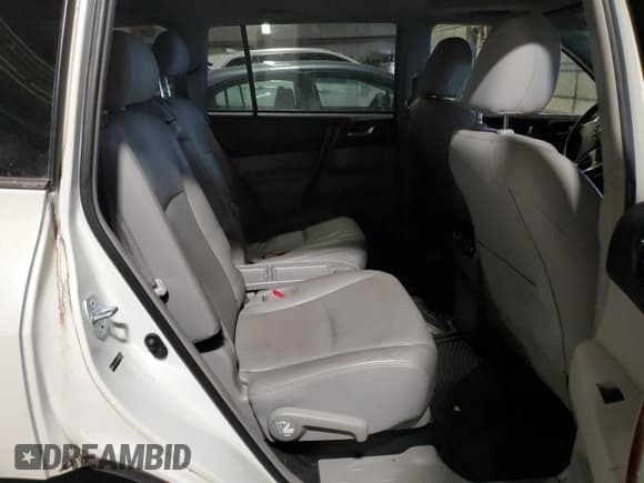 ✅ 2013 Toyota Highlander Limited • VIN: JTEDC3EH8D2018275 • Lot: 45606465. Listed on Copart with Not provided. Free auction sales archive from the USA and detailed vehicle history report at DreamBid. Image 11.