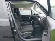 ✅ 2021 Jeep Renegade 80th Anniversary • VIN: ZACNJDBB4MPM72496 • Lot: 43593159. Wystawiony na IAAI z przebiegiem 64 361 mil. Bezpłatny archiwum sprzedaży aukcyjnych z USA i szczegółowy raport historii pojazdu na DreamBid. Zdjęcie 5.