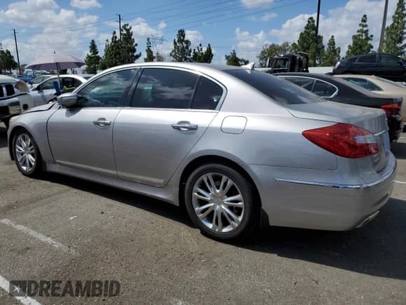 2012 Hyundai Genesis 4.6L z VIN KMHGC4DF6CU171615, wystawiony jako Copart lot #71681814 z przebiegiem 103 219 mil mil oraz Szkoda całkowita • Salvage title. Historia ofert i sprzedaży dostępna na DreamBid. Obrazek 2.