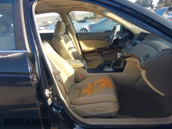 ✅ 2009 Honda Accord EX-L • VIN: 1HGCP36839A008657 • Lot: 43836626. Wystawiony na IAAI z przebiegiem 130 218 mil. Bezpłatny archiwum sprzedaży aukcyjnych z USA i szczegółowy raport historii pojazdu na DreamBid. Zdjęcie 5.