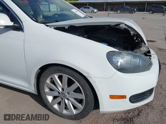 ✅ 2014 Volkswagen Jetta TDI w/Sunroof & Nav • VIN: 3VWPL7AJ0EM608544 • Lot: 42549920. Listed on IAAI with 185,900 mi. Free auction sales archive from the USA and detailed vehicle history report at DreamBid. Image 19.