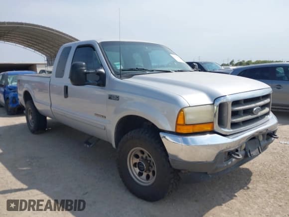 ✅ 2001 Ford F-250 XL • VIN: 1FTNX21F51EC38043 • Lot: 43021837. Listed on IAAI with 268,148 mi. Free auction sales archive from the USA and detailed vehicle history report at DreamBid. Image 1.