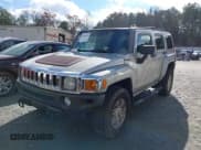 ✅ 2007 Hummer H3 SUV • VIN: 5GTDN13EX78128542 • Lot: 43792254. Wystawiony na IAAI z przebiegiem 210 498 mil. Bezpłatny archiwum sprzedaży aukcyjnych z USA i szczegółowy raport historii pojazdu na DreamBid. Zdjęcie 2.