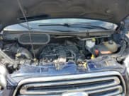 ✅ 2018 Ford Transit Passenger XL • VIN: 1FBZX2YG2JKB39878 • Lot: 54557905. Wystawiony na Copart z przebiegiem 132 974 mil. Bezpłatny archiwum sprzedaży aukcyjnych z USA i szczegółowy raport historii pojazdu na DreamBid. Zdjęcie 12.