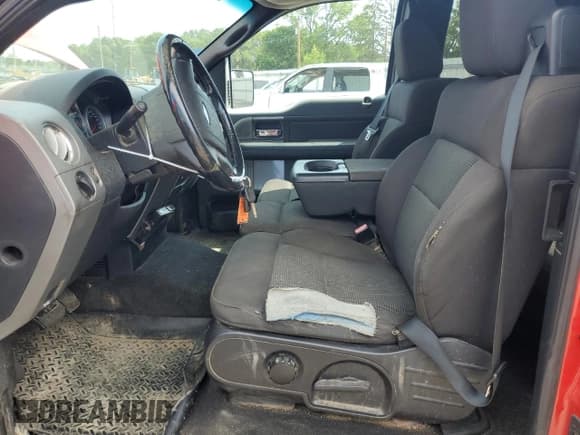 ✅ 2004 Ford F-150 XLT • VIN: 1FTPX145X4NB44203 • Lot: 63365474. Wystawiony na Copart z przebiegiem Nie podano. Bezpłatny archiwum sprzedaży aukcyjnych z USA i szczegółowy raport historii pojazdu na DreamBid. Zdjęcie 7.