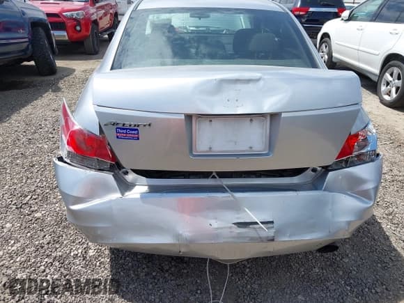 ✅ 2010 Honda Accord EX • VIN: 1HGCP2F77AA175562 • Lot: 42696921. Listed on IAAI with 229,074 mi. Free auction sales archive from the USA and detailed vehicle history report at DreamBid. Image 6.