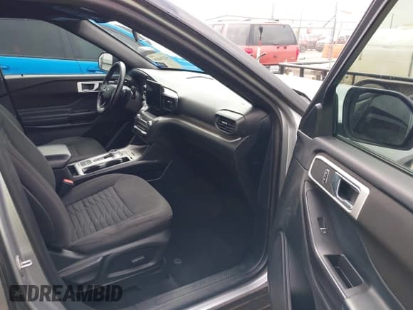 ✅ 2020 Ford Explorer XLT • VIN: 1FMSK7DH8LGA91022 • Lot: 42104855. Wystawiony na IAAI z przebiegiem 80 102 mil. Bezpłatny archiwum sprzedaży aukcyjnych z USA i szczegółowy raport historii pojazdu na DreamBid. Zdjęcie 5.