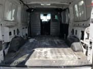 ✅ 2017 Ford Transit • VIN: 1FTYE1ZM1HKB43653 • Lot: 53069015. Wystawiony na Copart z przebiegiem 204 390 mil. Bezpłatny archiwum sprzedaży aukcyjnych z USA i szczegółowy raport historii pojazdu na DreamBid. Zdjęcie 10.