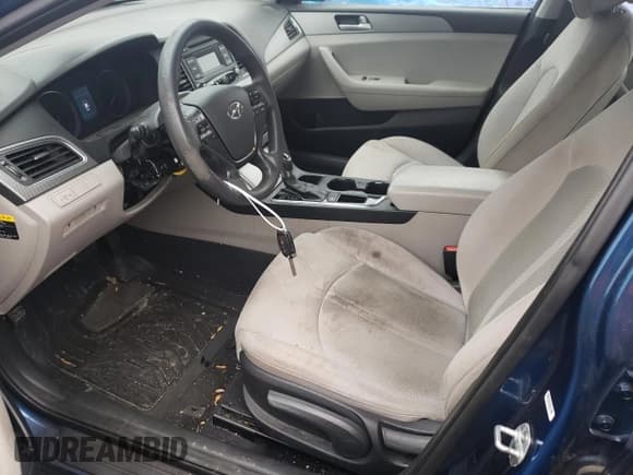 ✅ 2016 Hyundai Sonata SE • VIN: 5NPE24AF6GH410728 • Lot: 73491992. Listed on Copart with 113,038 mi. Free auction sales archive from the USA and detailed vehicle history report at DreamBid. Image 7.