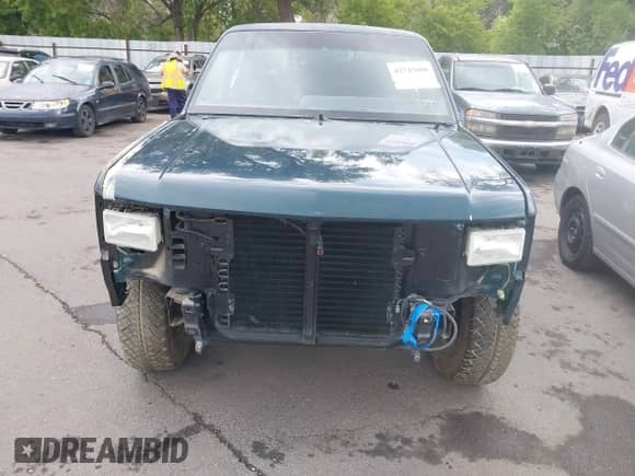 1994 Dodge Dakota with VIN 1B7GG23Y5RS528822, listed as a IAAI auction lot 42743000 with 27,483 mi miles and . Bid and sale history available at DreamBid. Image 6.