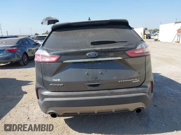 ✅ 2020 Ford Edge Titanium • VIN: 2FMPK3K9XLBA98670 • Lot: 43331908. Wystawiony na IAAI z przebiegiem 71 106 mil. Bezpłatny archiwum sprzedaży aukcyjnych z USA i szczegółowy raport historii pojazdu na DreamBid. Zdjęcie 16.