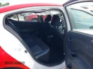 ✅ 2023 Nissan Versa SV • VIN: 3N1CN8EV8PL829528 • Lot: 43267857. Wystawiony na IAAI z przebiegiem 39 849 mil. Bezpłatny archiwum sprzedaży aukcyjnych z USA i szczegółowy raport historii pojazdu na DreamBid. Zdjęcie 8.