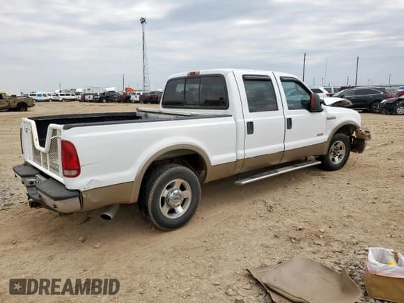 ✅ 2005 Ford F-250 XL • VIN: 1FTSW20P35EA82428 • Lot: 70154215. Wystawiony na Copart z przebiegiem 273 008 mil. Bezpłatny archiwum sprzedaży aukcyjnych z USA i szczegółowy raport historii pojazdu na DreamBid. Zdjęcie 3.