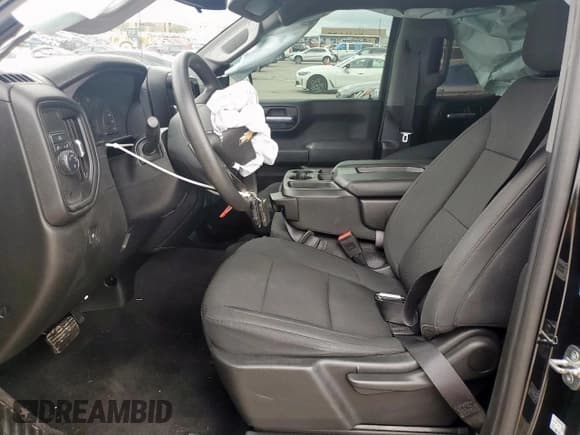 ✅ 2020 Chevrolet Silverado 1500 Custom • VIN: 1GCRWBEK2LZ183168 • Lot: 50842355. Wystawiony na Copart z przebiegiem 67 774 mil. Bezpłatny archiwum sprzedaży aukcyjnych z USA i szczegółowy raport historii pojazdu na DreamBid. Zdjęcie 7.