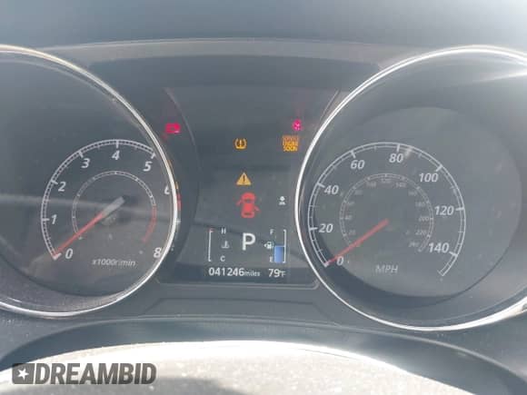 2022 Mitsubishi Outlander ES z VIN JA4APUAUXNU018508, wystawiony jako IAAI lot #43062526 z przebiegiem 41 246 mil mil oraz . Historia ofert i sprzedaży dostępna na DreamBid. Obrazek 7.