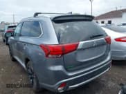 ✅ 2018 Mitsubishi Outlander SEL • VIN: JA4J24A58JZ058655 • Lot: 42569775. Listed on IAAI with 111,370 mi. Free auction sales archive from the USA and detailed vehicle history report at DreamBid. Image 3.