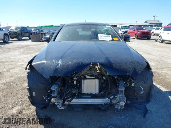 ✅ 2023 Mercedes-Benz C 300 • VIN: W1KWJ8EB0PG117360 • Lot: 41542060. Wystawiony na IAAI z przebiegiem 12 935 mil. Bezpłatny archiwum sprzedaży aukcyjnych z USA i szczegółowy raport historii pojazdu na DreamBid. Zdjęcie 6.