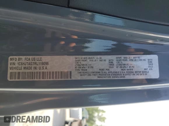 ✅ 2024 Jeep Gladiator Willys • VIN: 1C6HJTAG7RL119096 • Лот: 68356284. Опубликован ранее на Copart с пробегом 16 миль. Бесплатный доступ к архиву аукционных продаж из США и подробный отчёт об истории автомобиля на DreamBid. Изображение 12.