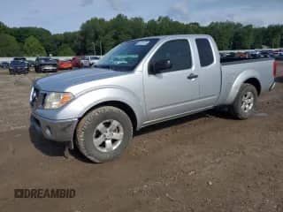 2011 Nissan Frontier SV z VIN 1N6AD0CU6BC401168, wystawiony jako Copart lot #58745435 z przebiegiem 197 918 mil mil oraz Szkoda całkowita • Salvage title. Historia ofert i sprzedaży dostępna na DreamBid. Obrazek 1.