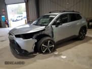 ✅ 2025 Toyota Corolla Cross Hybrid S • VIN: 7MUFBABG9SV071417 • Lot: 89493345. Wystawiony na Copart z przebiegiem 7 743 mil. Bezpłatny archiwum sprzedaży aukcyjnych z USA i szczegółowy raport historii pojazdu na DreamBid. Zdjęcie 1.