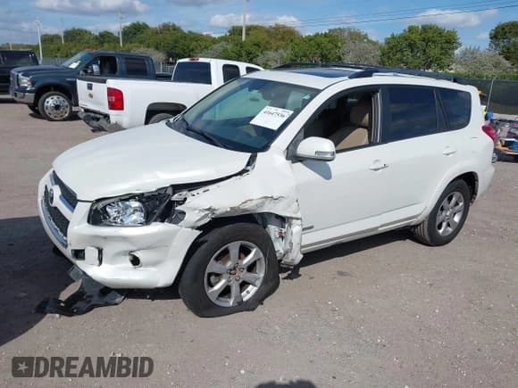 ✅ 2011 Toyota RAV4 Limited • VIN: 2T3YF4DV0BW054041 • Lot: 41647536. Wystawiony na IAAI z przebiegiem 112 589 mil. Bezpłatny archiwum sprzedaży aukcyjnych z USA i szczegółowy raport historii pojazdu na DreamBid. Zdjęcie 17.