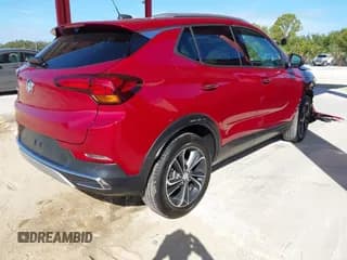 ✅ 2021 Buick Encore GX Essence • VIN: KL4MMFSL9MB112574 • Lot: 43648374. Wystawiony na IAAI z przebiegiem 16 177 mil. Bezpłatny archiwum sprzedaży aukcyjnych z USA i szczegółowy raport historii pojazdu na DreamBid. Zdjęcie 4.
