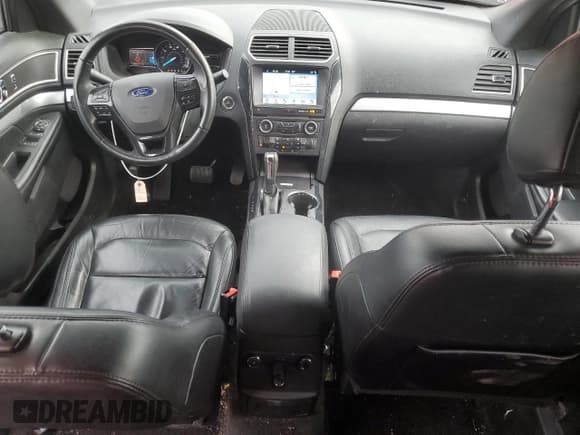 ✅ 2017 Ford Explorer XLT • VIN: 1FM5K8D85HGC65428 • Lot: 58605835. Wystawiony na Copart z przebiegiem 142 496 mil. Bezpłatny archiwum sprzedaży aukcyjnych z USA i szczegółowy raport historii pojazdu na DreamBid. Zdjęcie 8.