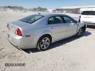 ✅ 2009 Chevrolet Malibu 1LS • VIN: 1G1ZG57B99F147203 • Lot: 76895924. Listed on Copart with 122,105 mi. Free auction sales archive from the USA and detailed vehicle history report at DreamBid. Image 3.